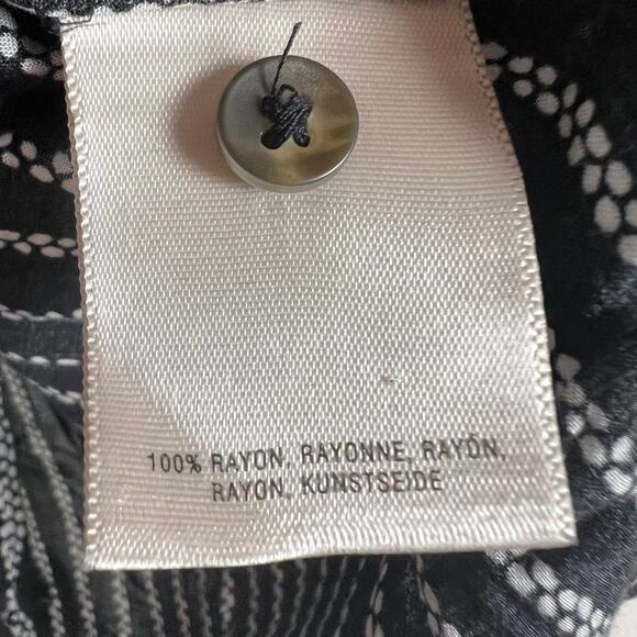 Anthropologie Maeve Calia Black White Printed Button Front Tunic Top Size 2 - Picture 8 of 10